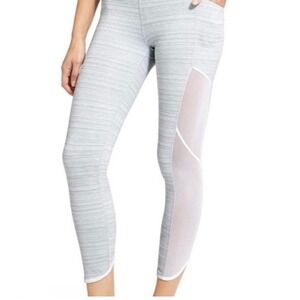 Athleta Chaturaunga Gray Purple Side Mesh Cropped Capri Leggings - Size‎ Small